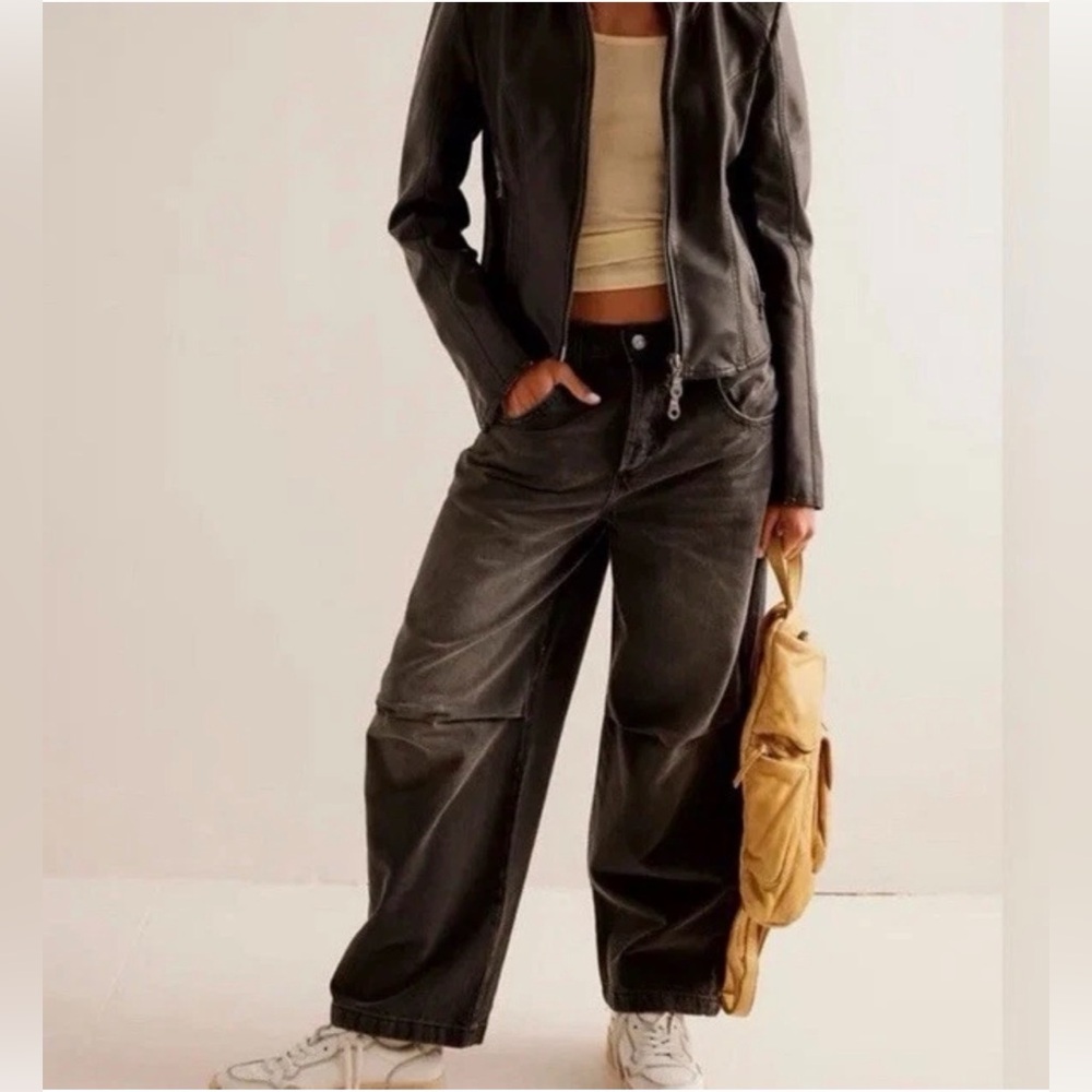 Free people, twin flame, midrise, cropped wide leg, black jeans, size 28